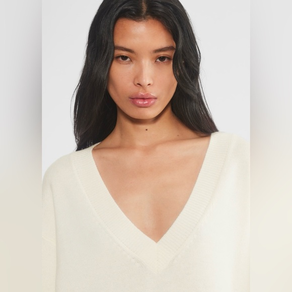 Aritzia - NOSTALGIA MERINO WOOL SWEATER - Light Birch - Picture 6 of 12